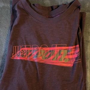 NIKE TEESHIRT